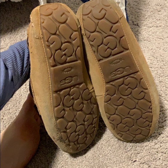 Ugg Slippers - Picture 4 of 4